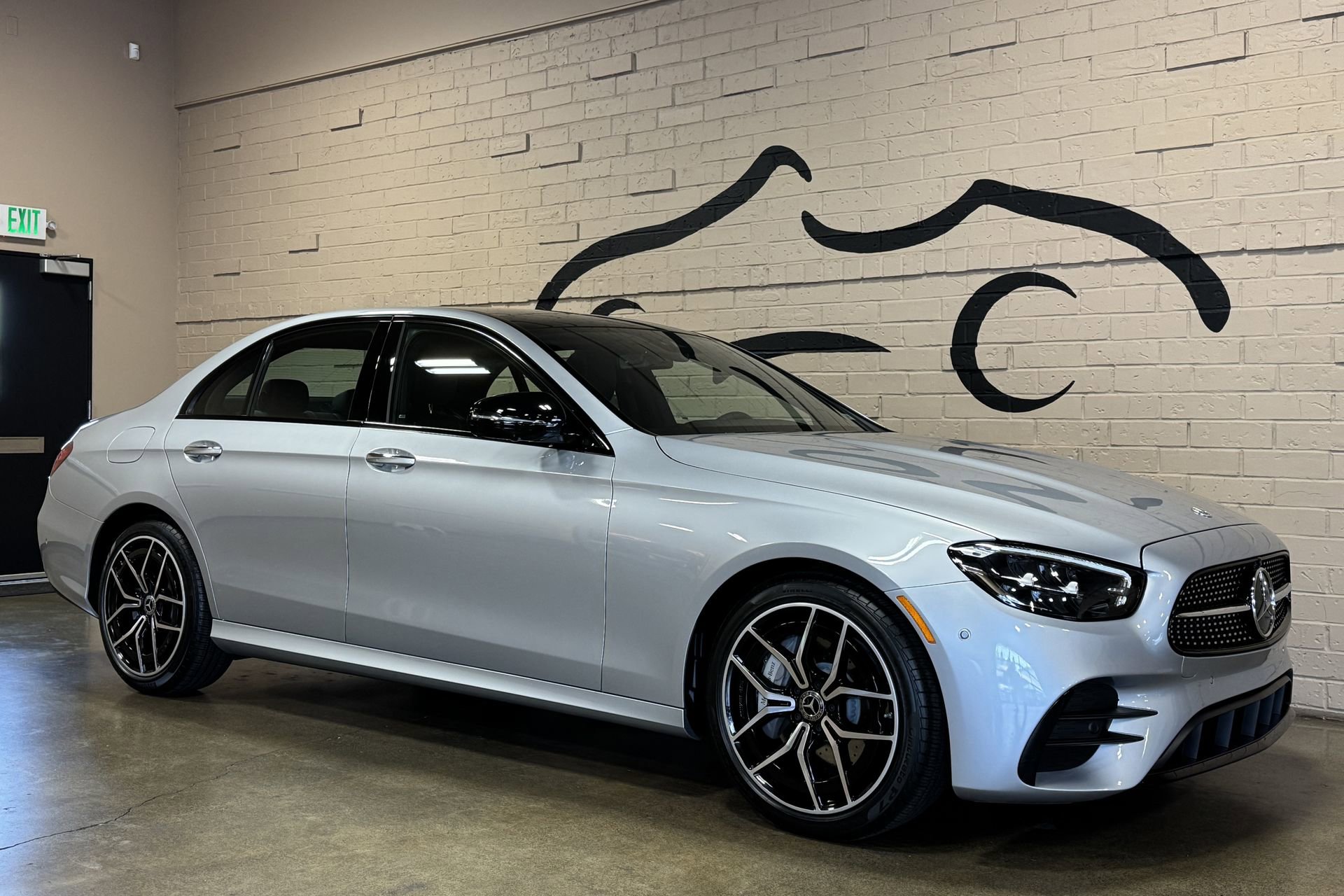 Used 2023 Mercedes-Benz E 350 Sedan image 2