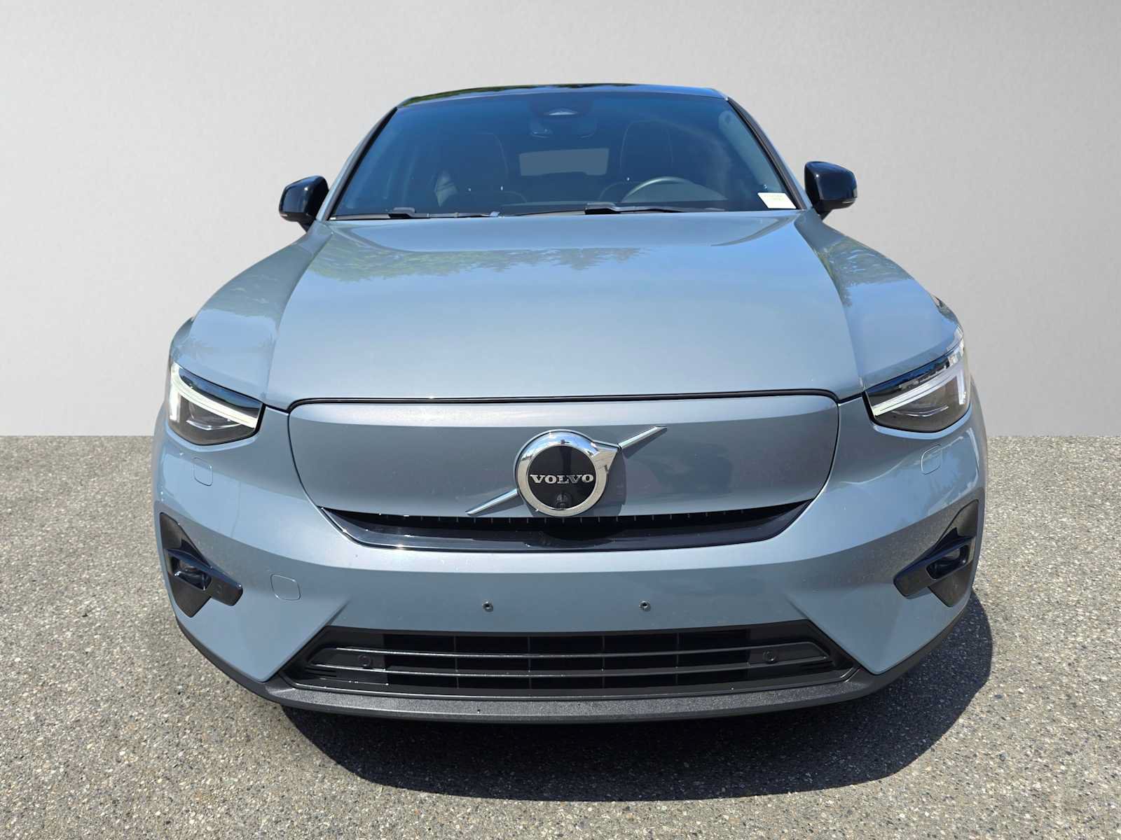 Used 2023 Volvo C40 P8 Recharge Ultimate AWD/4WD image 2