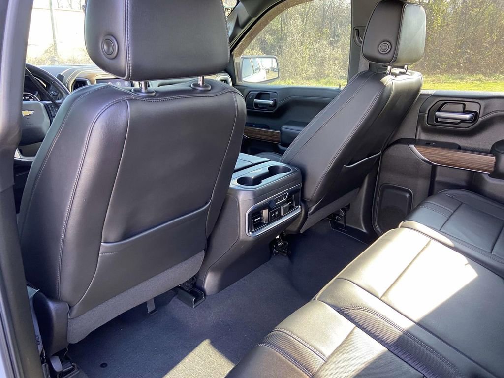 Used 2021 Chevrolet Silverado 1500 High Country w/ Technology Package image 13