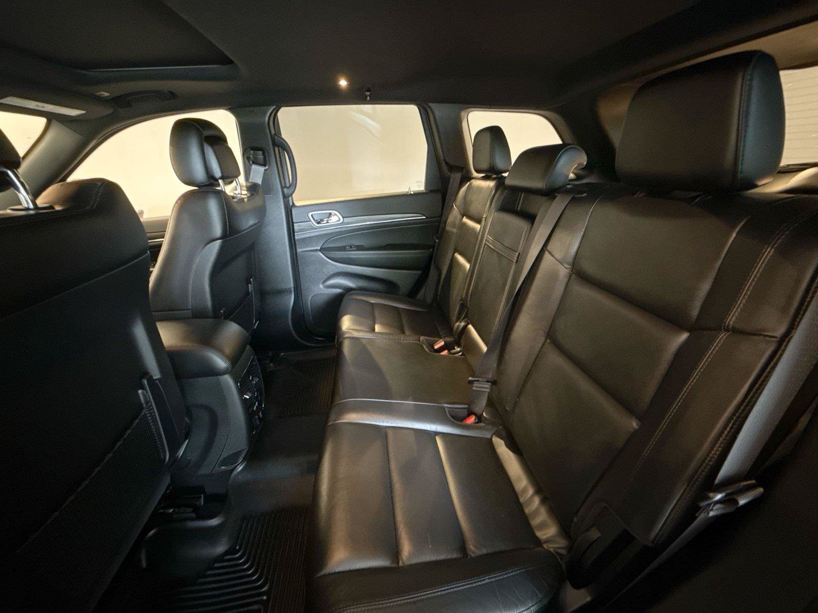 Used 2021 Jeep Grand Cherokee Limited w/ Premium Lighting Group AWD/4WD image 25