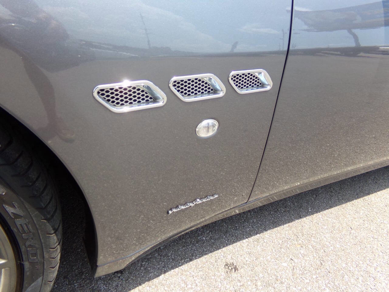 Used 2015 Maserati GranTurismo Base 2dr Convertible image 42