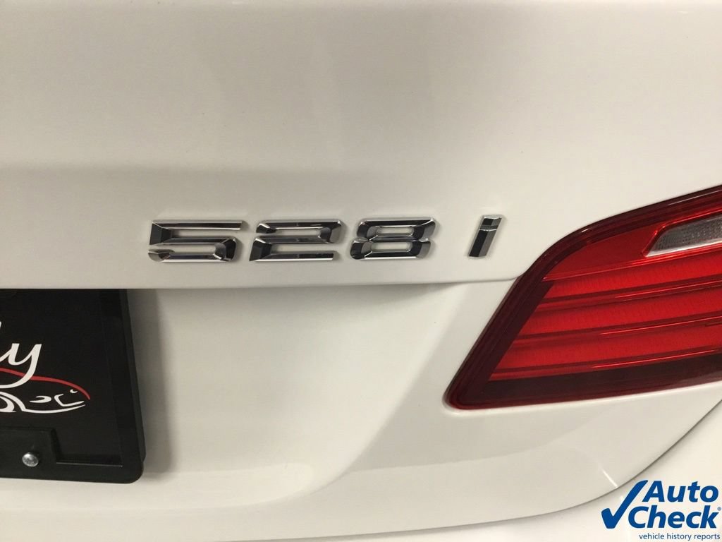 Used 2016 BMW 528i xDrive Sedan AWD/4WD image 13