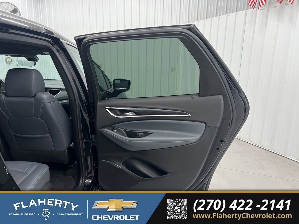 Used 2024 Buick Enclave Premium image 12