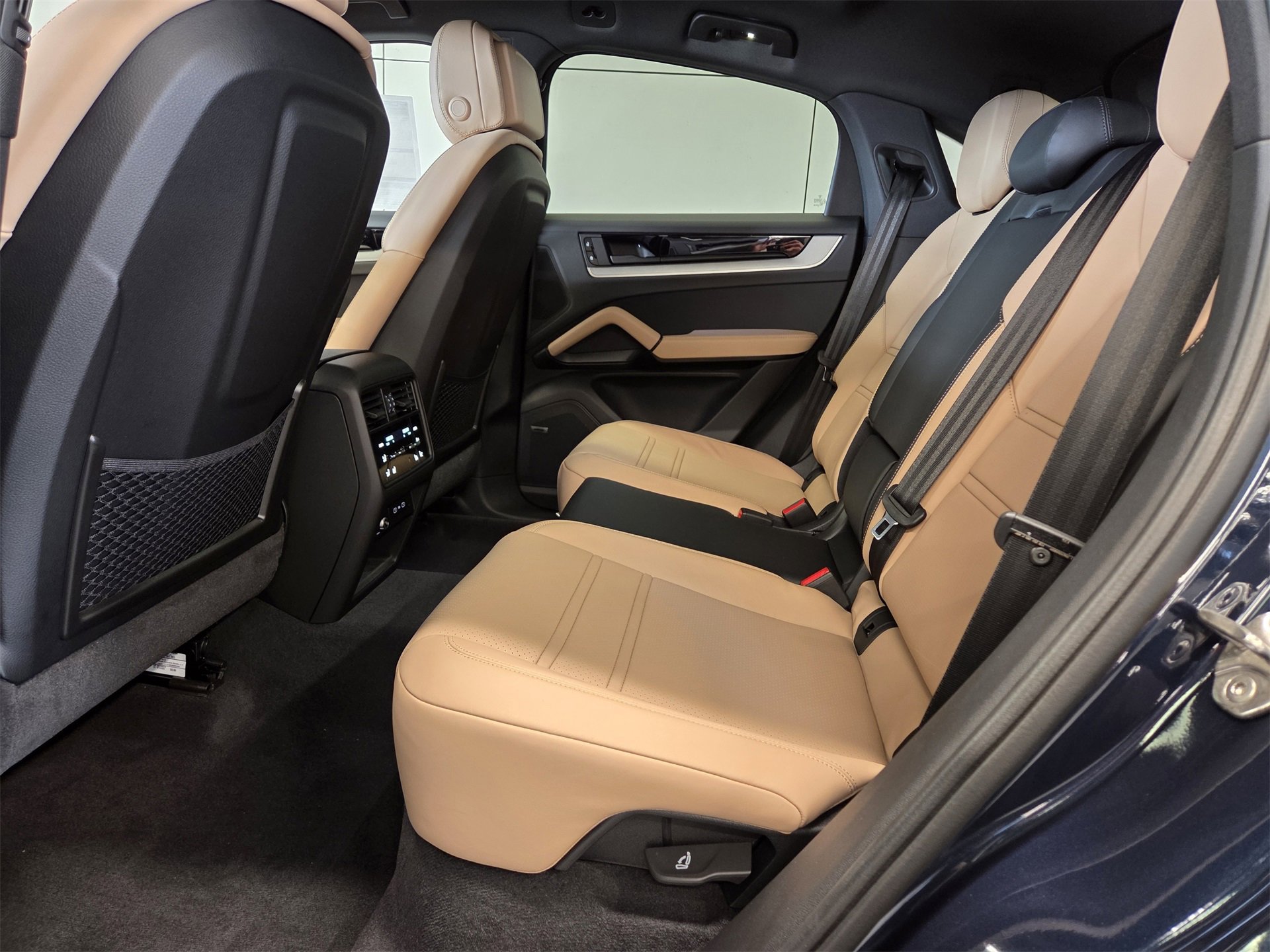 New 2026 Porsche Cayenne Coupe image 11