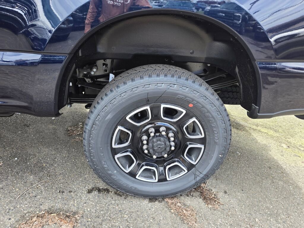 New 2025 Ford F350 Platinum image 9