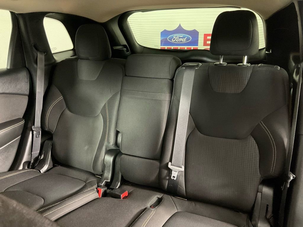 Used 2015 Jeep Cherokee Latitude w/ Cold Weather Group image 16