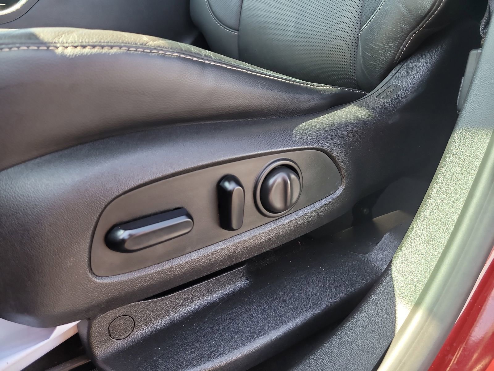 Used 2018 GMC Acadia SLT image 19