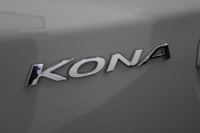 Used 2023 Hyundai Kona SE FWD image 7