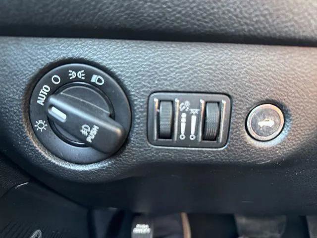 Certified 2018 Dodge Challenger SXT Plus image 17