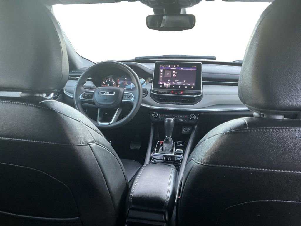 Used 2024 Jeep Compass Limited image 21