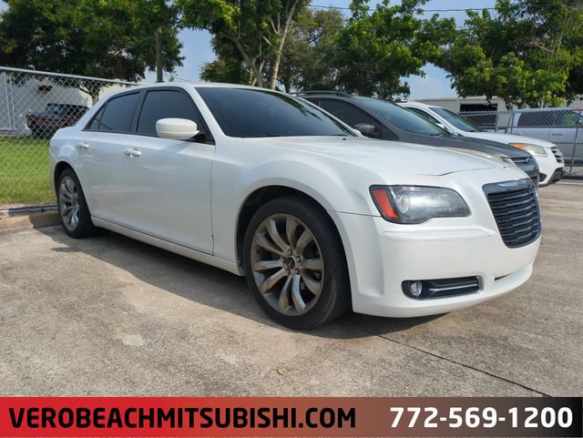 Used 2014 Chrysler 300 S RWD image 1