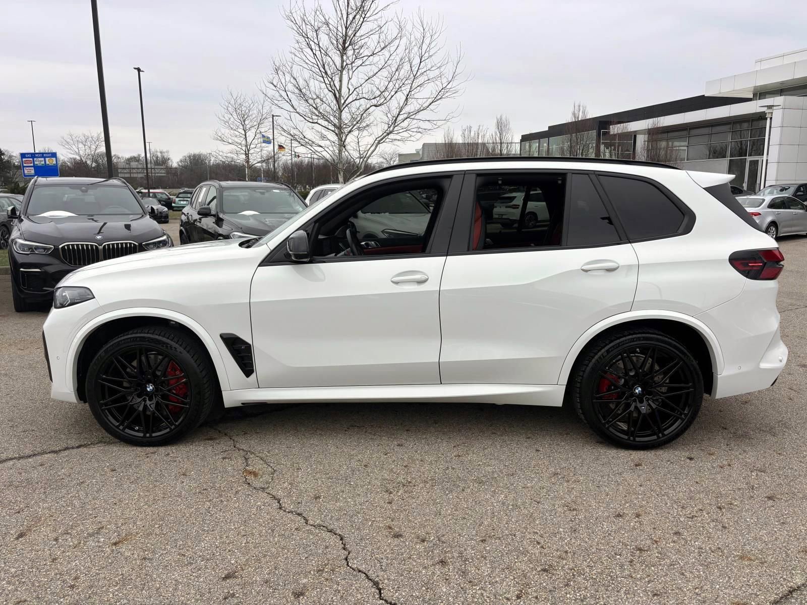 Used 2025 BMW X5 M Competition w/ Executive Package image 8