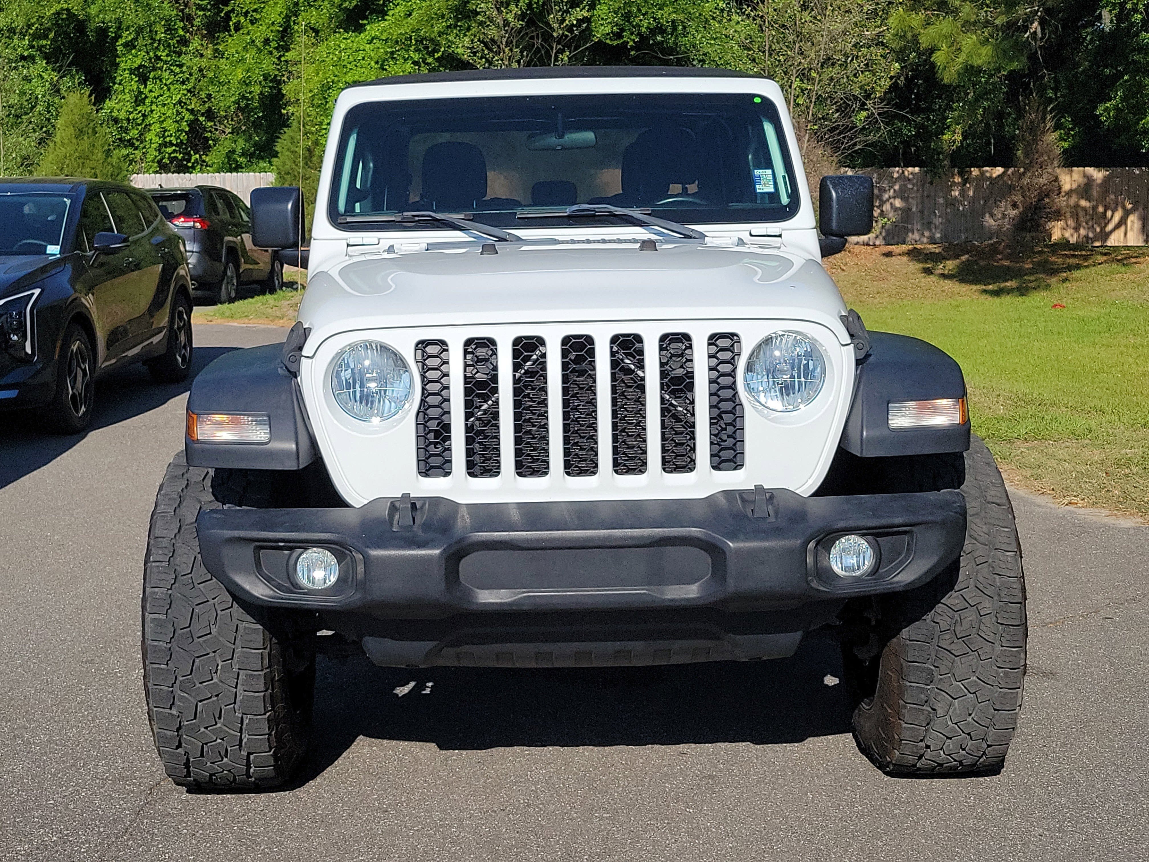 Used 2020 Jeep Gladiator Sport w/ Quick Order Package 24S AWD/4WD image 2