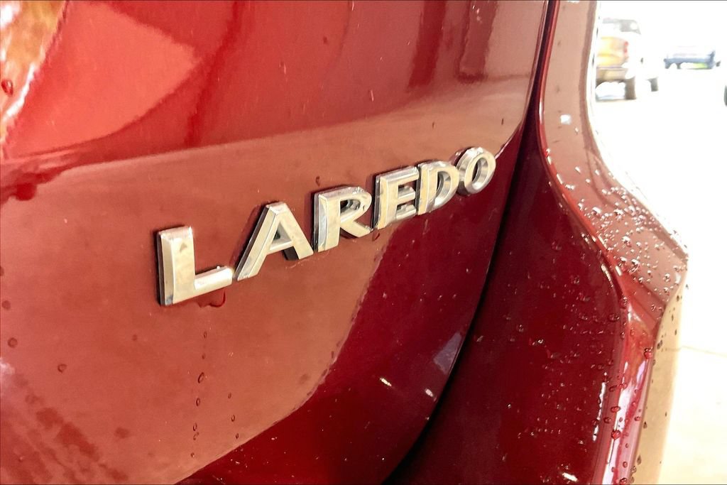 Used 2021 Jeep Grand Cherokee Laredo w/ Security & Convenience Group AWD/4WD image 25