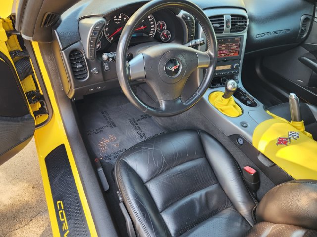 Used 2006 Chevrolet Corvette Convertible w/ Preferred Equipment Group RWD image 24