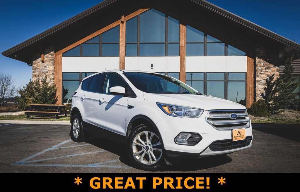 Used 2019 Ford Escape SE image 1