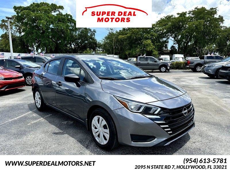 Used 2024 Nissan Versa S w/ Trunk Package