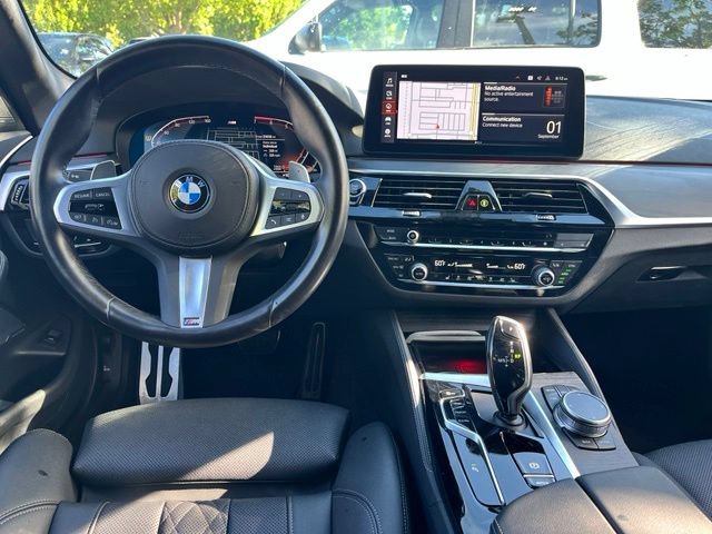 Used 2023 BMW 530i w/ M Sport Package RWD image 7