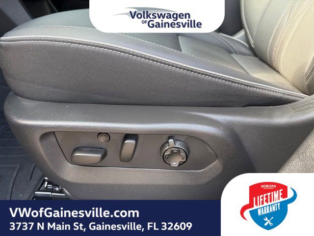 Used 2025 Buick Envision Avenir image 18