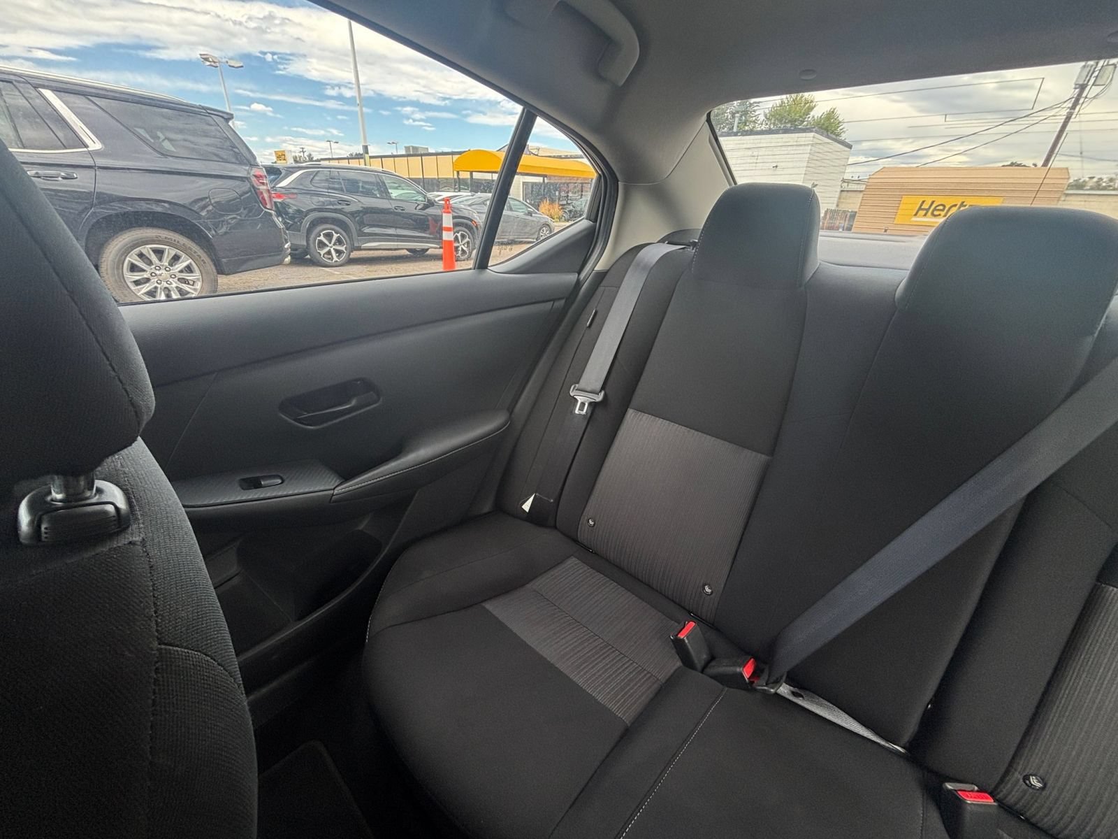 Used 2025 Nissan Sentra SV FWD image 35