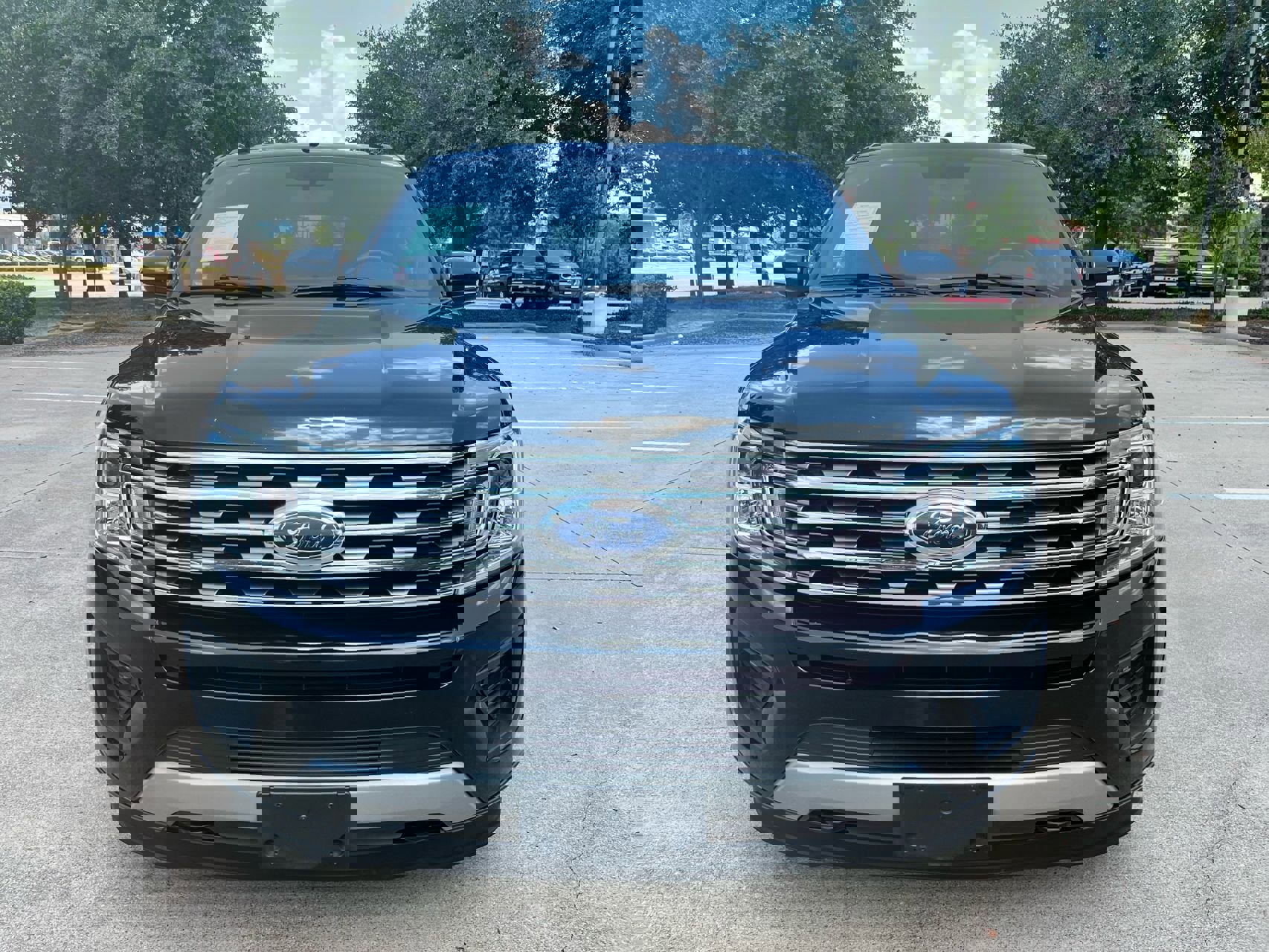 Used 2019 Ford Expedition Max XLT w/ Equipment Group 201A image 2