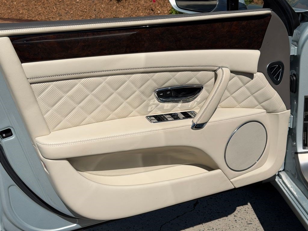 Certified 2018 Bentley Flying Spur V8 AWD/4WD image 14