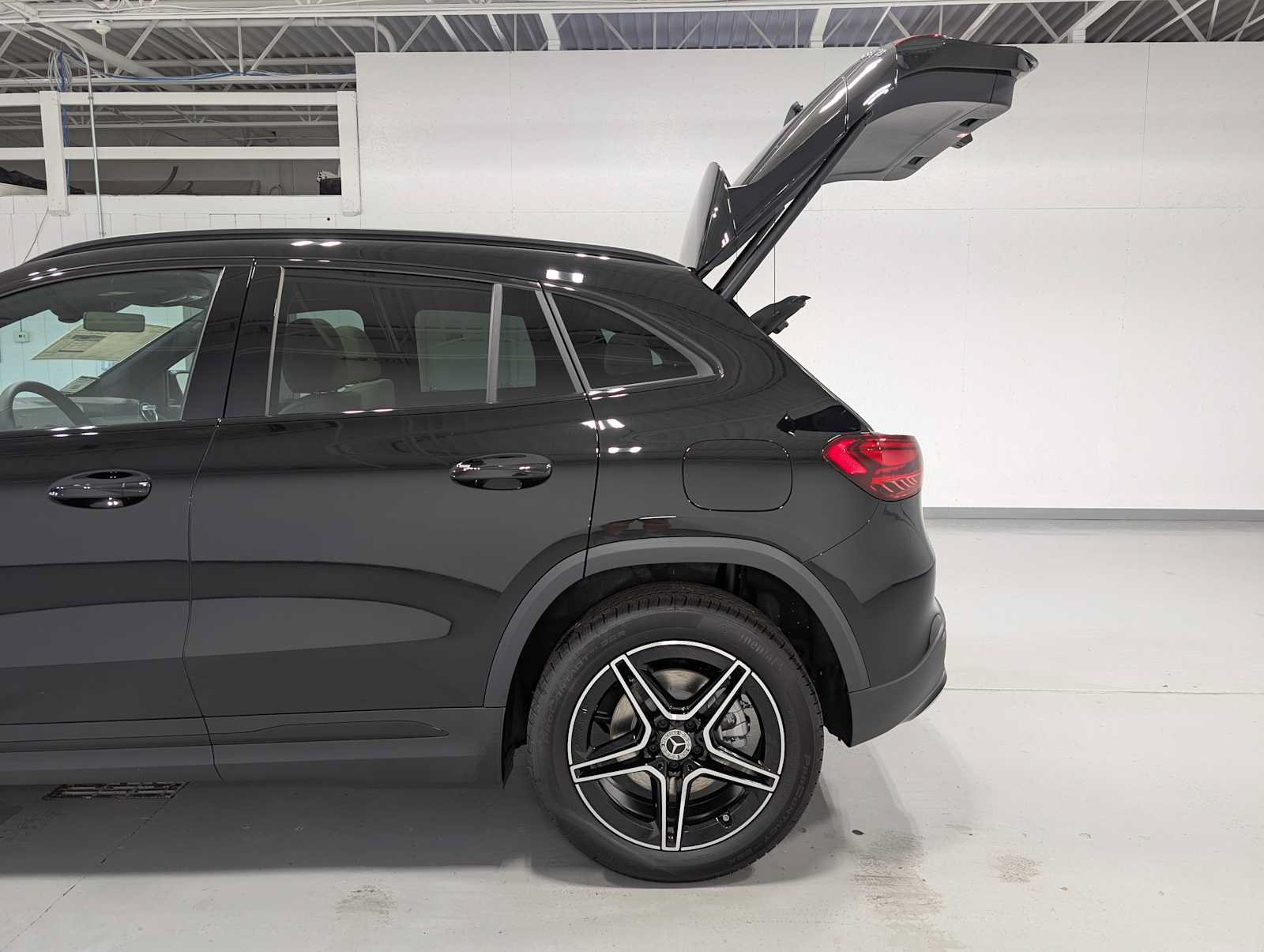 New 2026 Mercedes-Benz GLA 250 4MATIC image 9