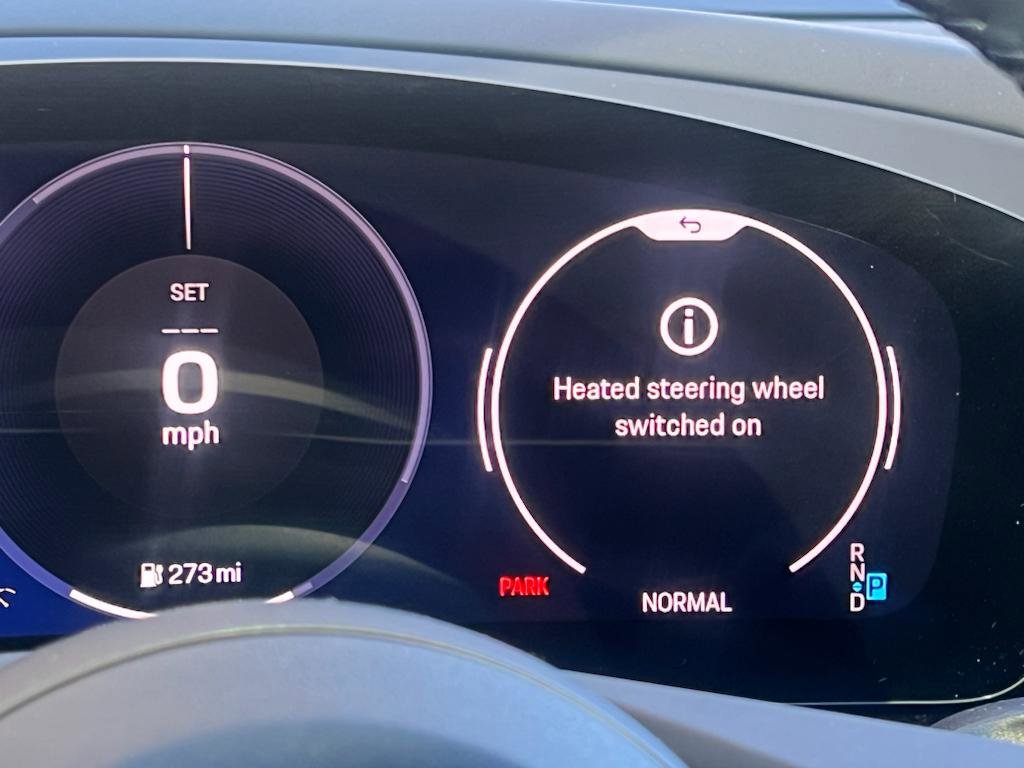 Certified 2024 Porsche Macan 4 Electric image 19