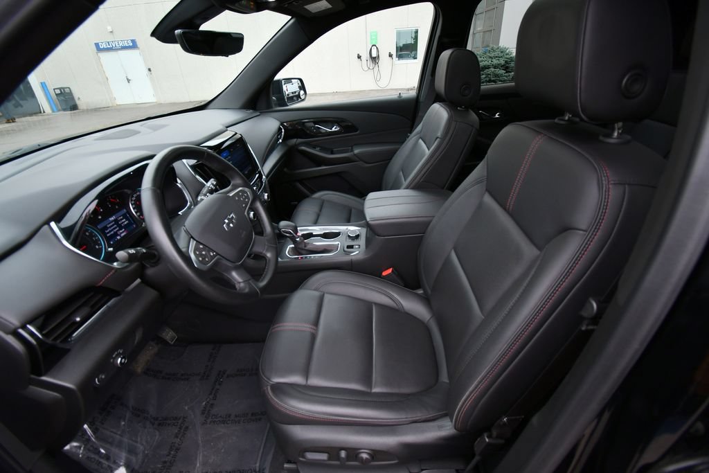 Used 2023 Chevrolet Traverse RS AWD/4WD image 15