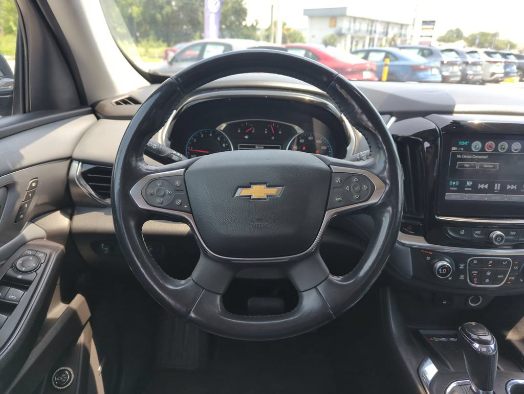 Used 2019 Chevrolet Traverse Premier w/ Driver Confidence II Package FWD image 17
