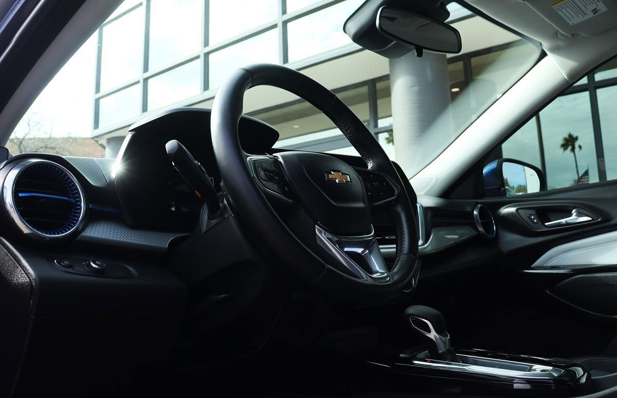 Used 2024 Chevrolet Trax LT w/ Driver Confidence Package FWD image 39