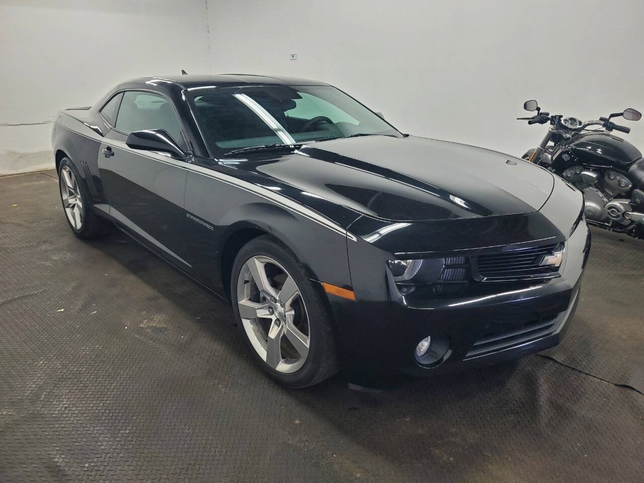 Used 2011 Chevrolet Camaro LT RWD image 3