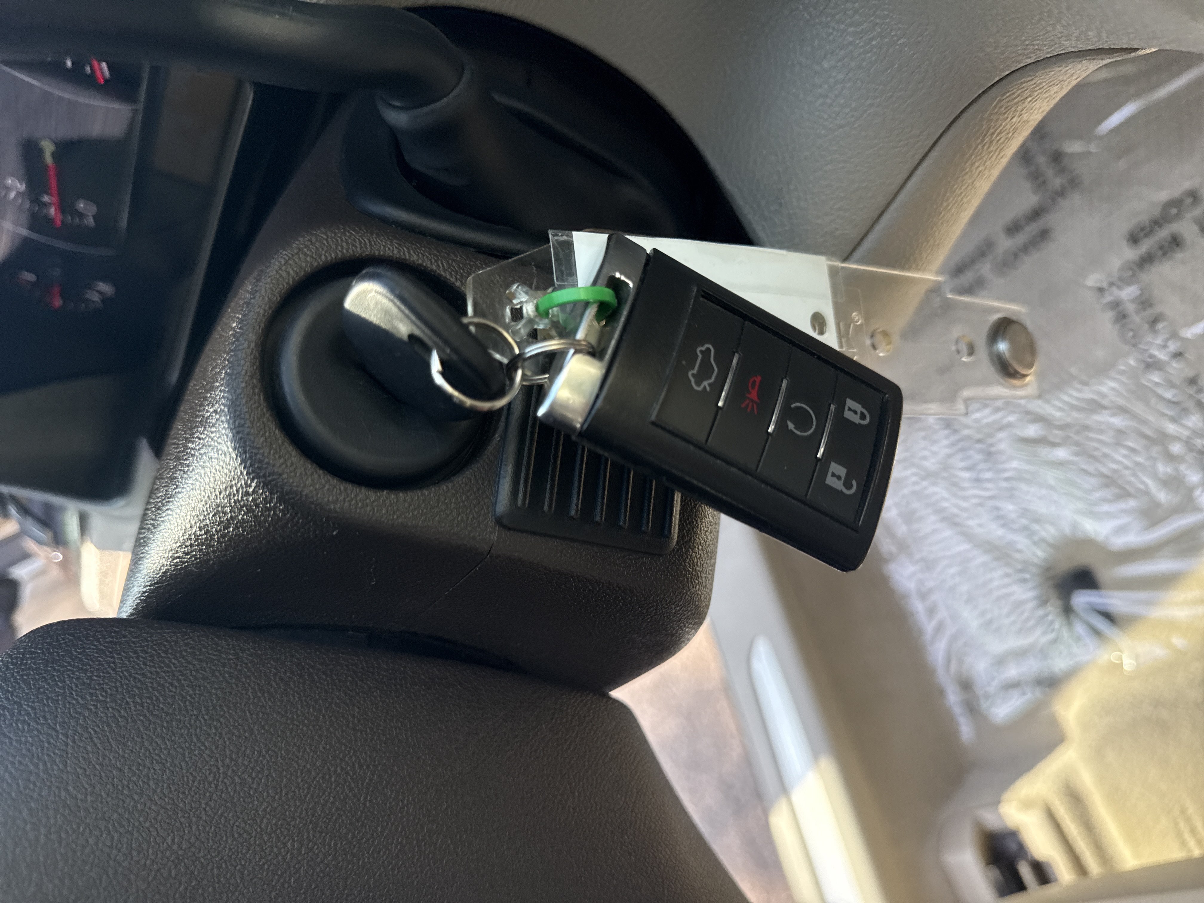 Used 2009 Cadillac DTS w/ Trunk Convenience Package FWD image 35