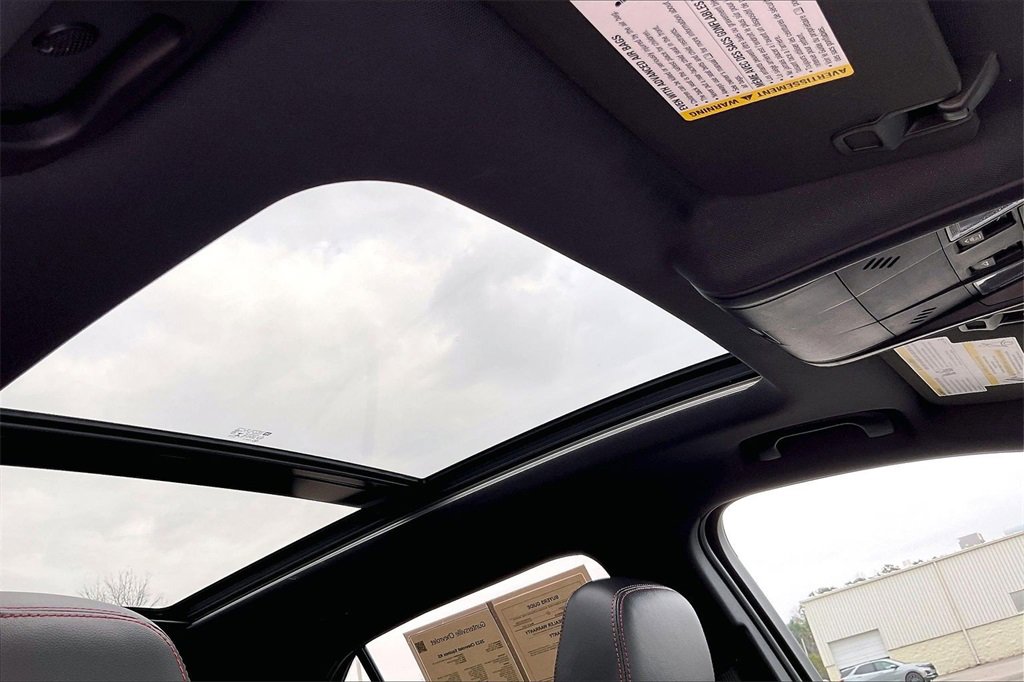 Used 2023 Chevrolet Equinox RS image 22