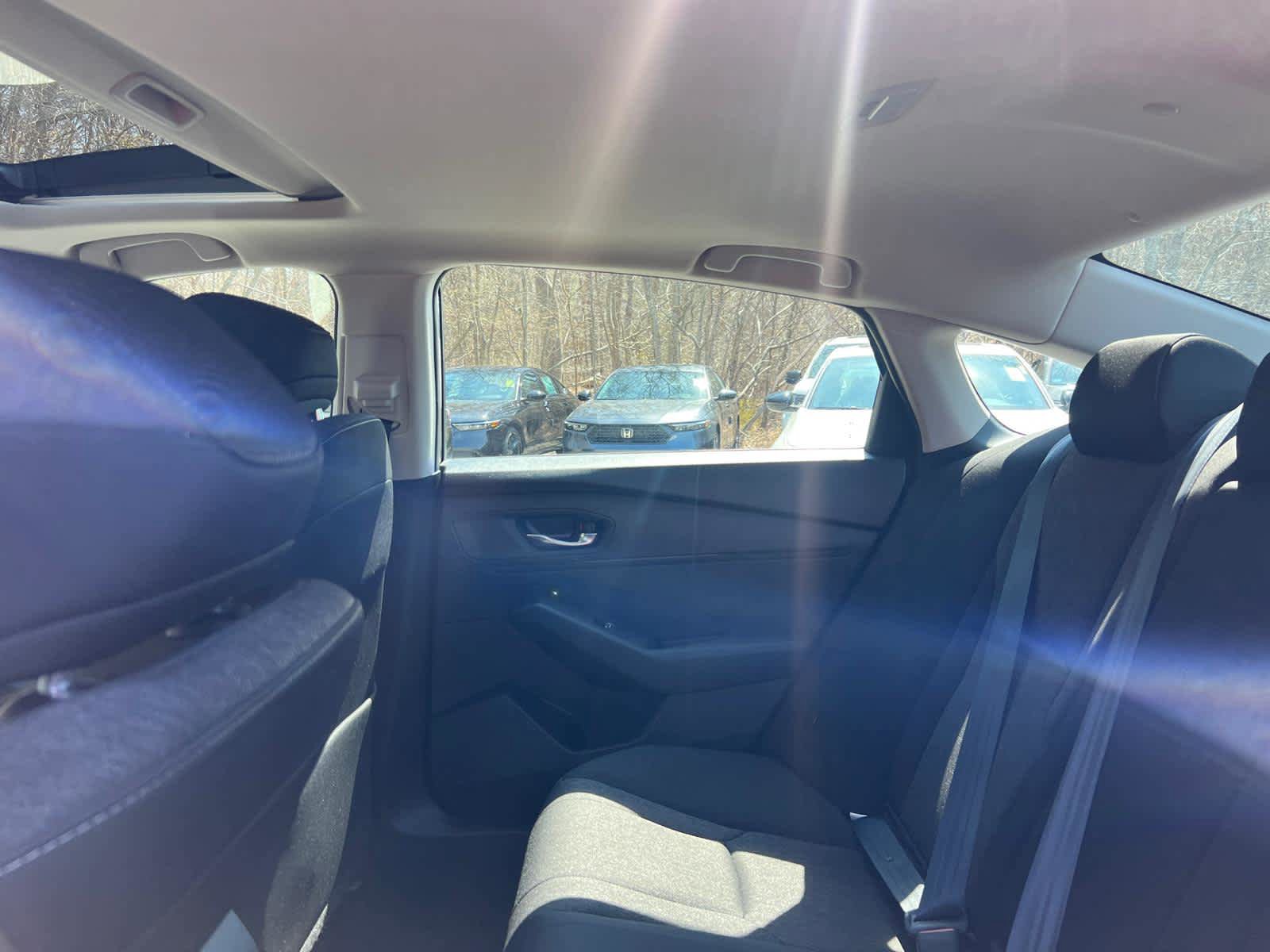 Used 2023 Honda Accord EX image 31