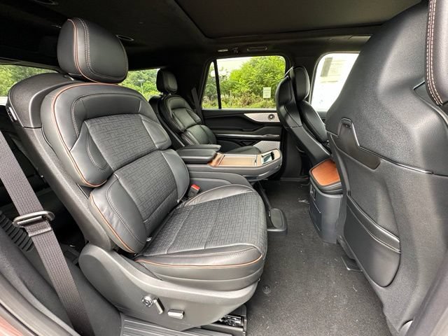 New 2027 Lincoln Navigator Black Label AWD/4WD image 24