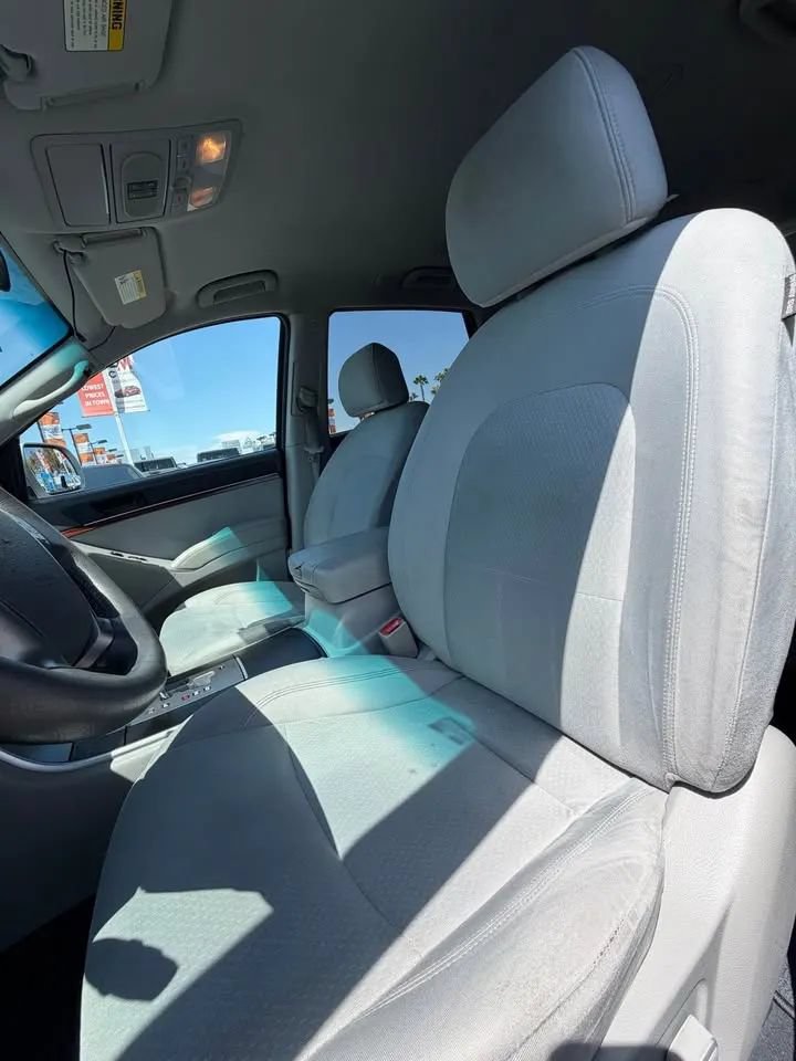 Used 2011 Hyundai Veracruz GLS FWD image 7