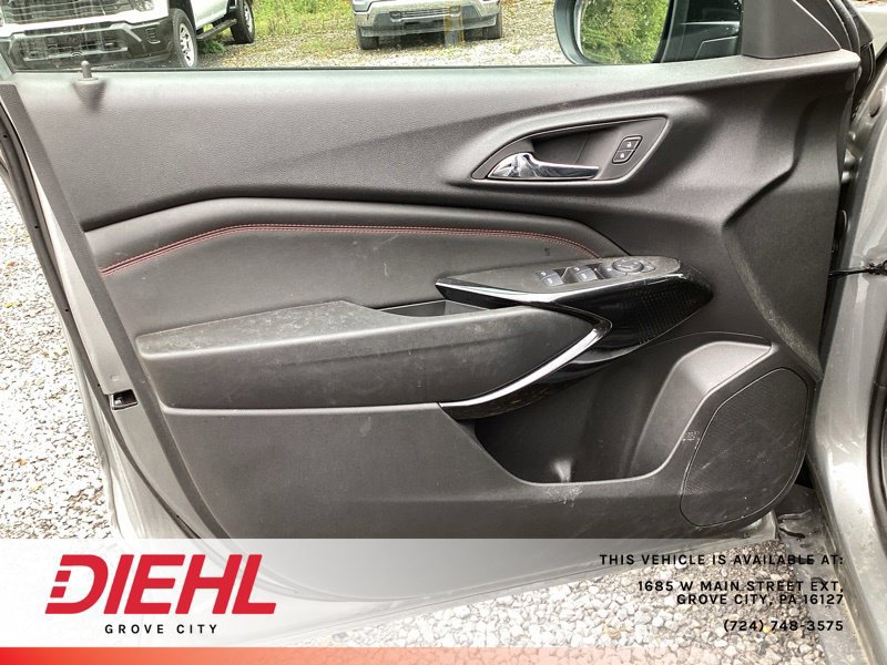 Used 2025 Chevrolet Trax RS w/ Driver Confidence Package FWD image 17