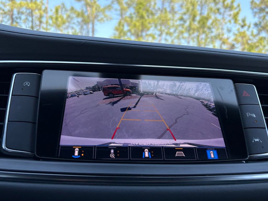 Used 2022 Buick Enclave Premium image 20
