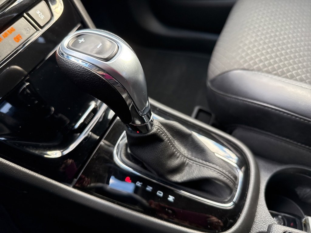 Used 2022 Buick Encore Preferred w/ Safety Package image 28