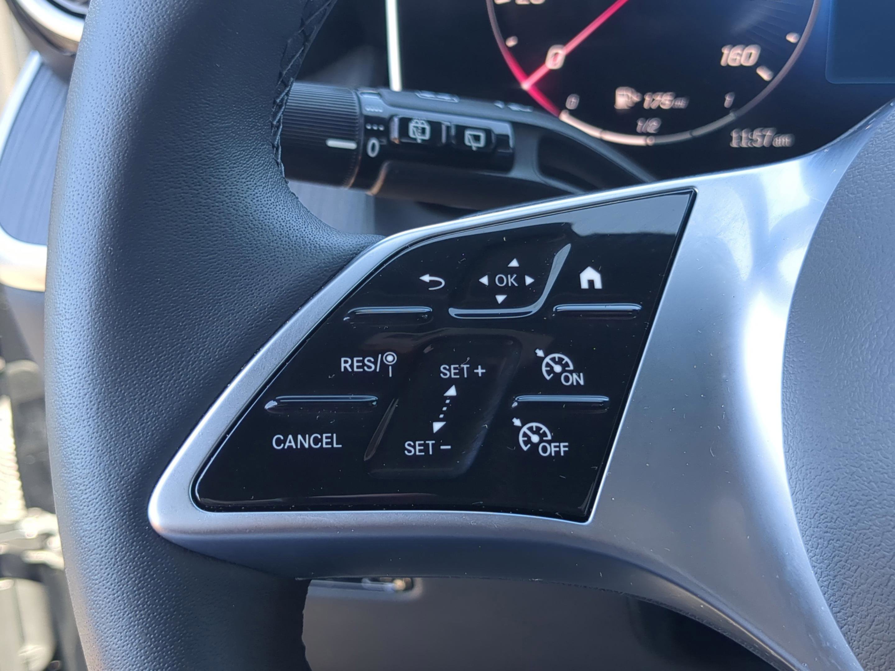 Certified 2025 Mercedes-Benz GLC 300 image 26