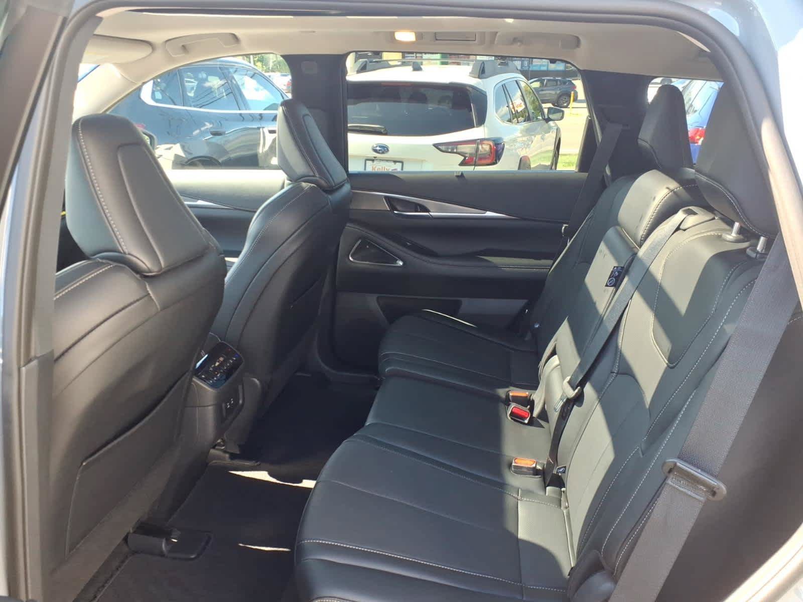 Certified 2026 INFINITI QX60 Luxe w/ Cargo Package AWD/4WD image 13