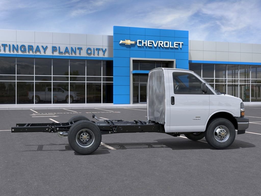 New 2025 Chevrolet Express 3500 w/ Power Convenience Package RWD image 5