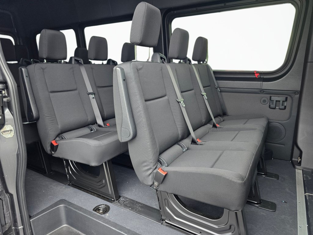New 2026 Mercedes-Benz Sprinter 2500 image 21