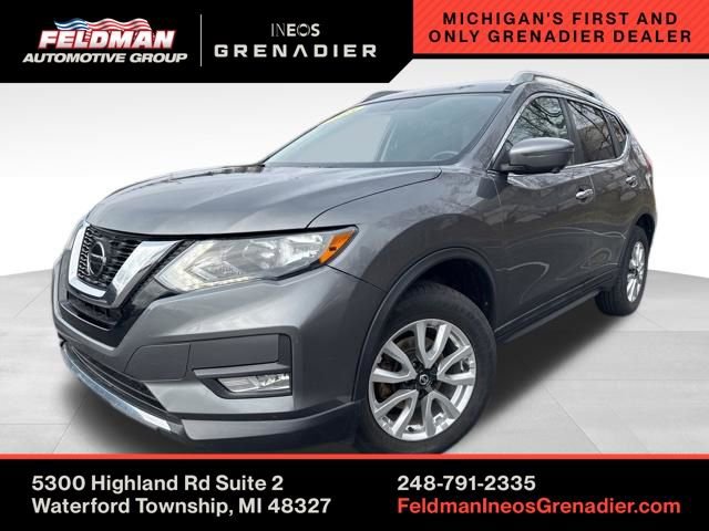 Used 2018 Nissan Rogue SV image 1