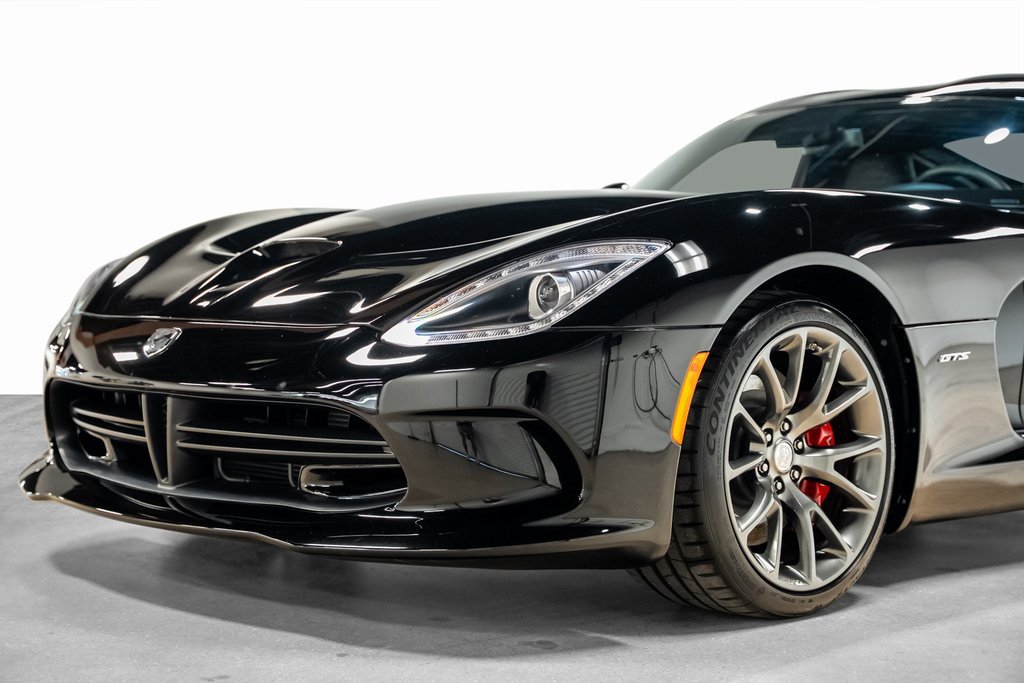 Used 2013 SRT Viper GTS w/ GTS Laguna Interior Pkg image 11