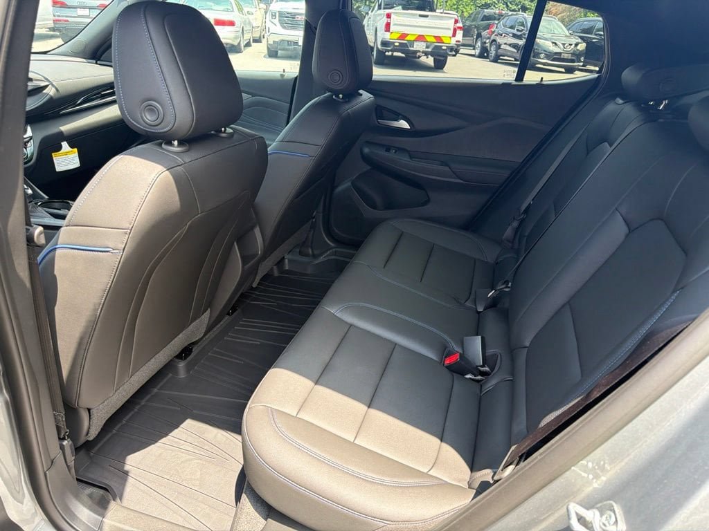 New 2026 Buick Envista Sport Touring w/ Convenience I Package FWD image 31