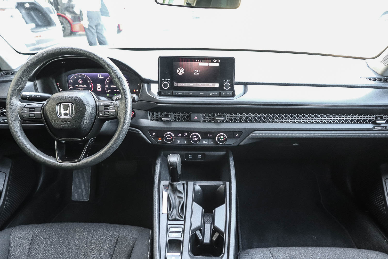 Certified 2025 Honda Accord SE image 14