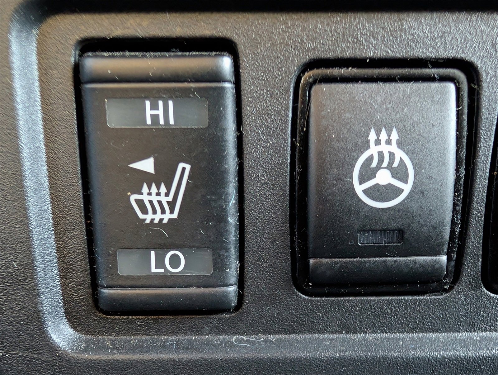 Used 2022 Nissan Frontier PRO-4X w/ Pro-4X Premium Package image 19