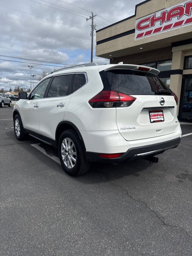 Used 2017 Nissan Rogue SV image 8